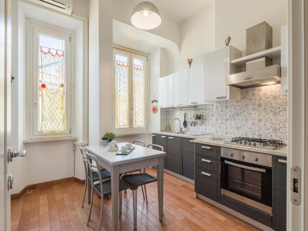 The Best Rent - Colourful Two-Bedroom Apartment Near Termini Station Рим Экстерьер фото